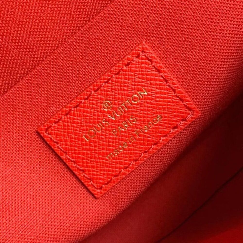 Louis Vuitton Women's Classic Tote Shoulder Bag - Picture 7 of 7